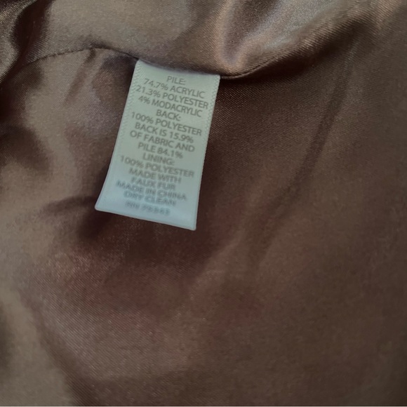 WILLI SMITH faux fur vest - Picture 7 of 8